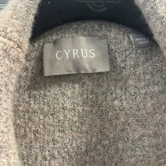 Fall Sweater CYRUS - Picture 3 of 4